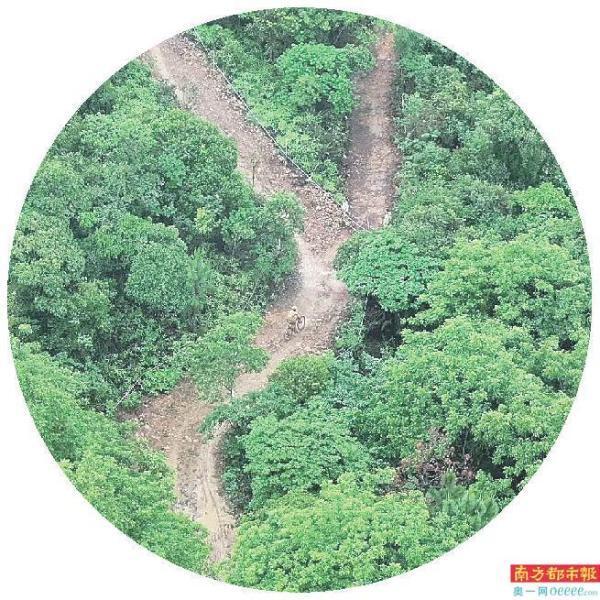 在广东, 骑行其间